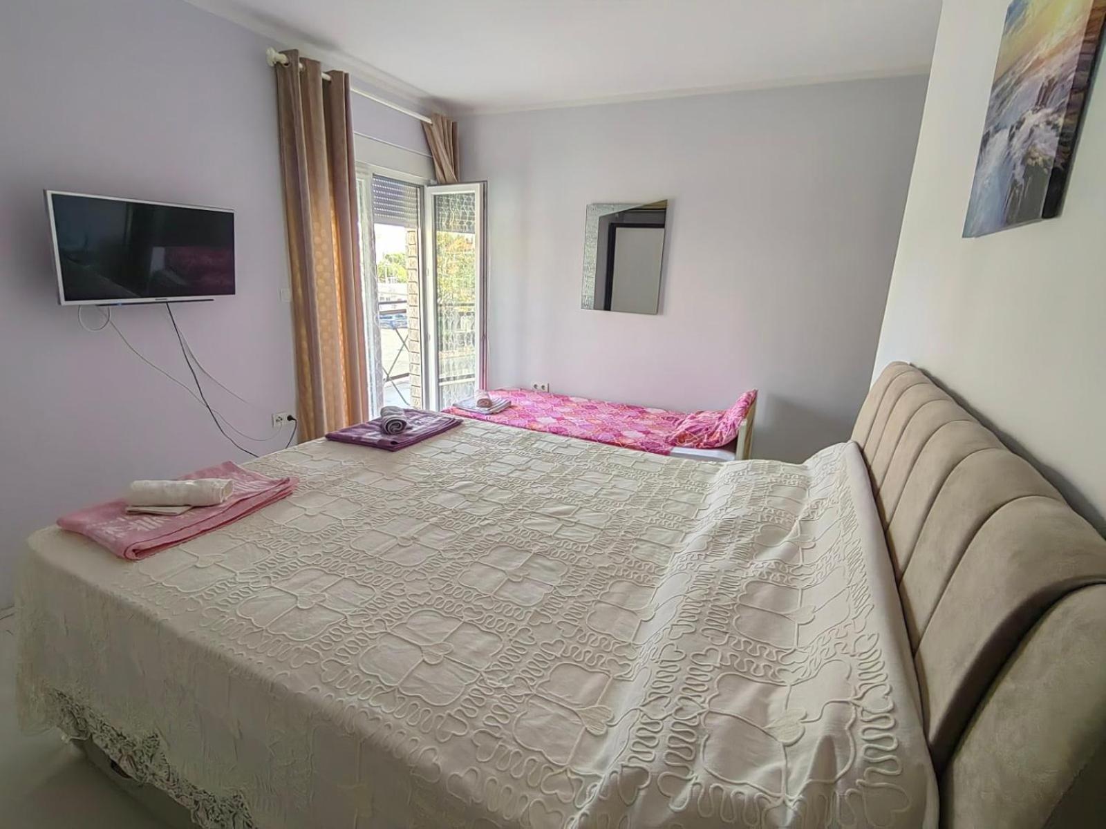 Apartments Jadra Omis Exterior photo